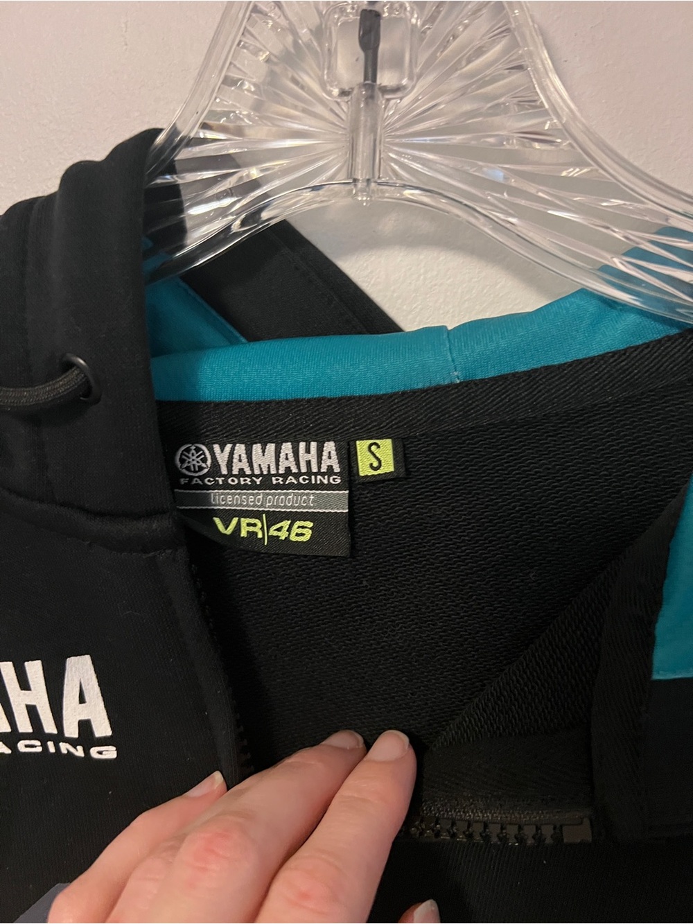 Valentino Rossi Petronas 46 Yamaha Racing Hoodie - Picture 2 of 4